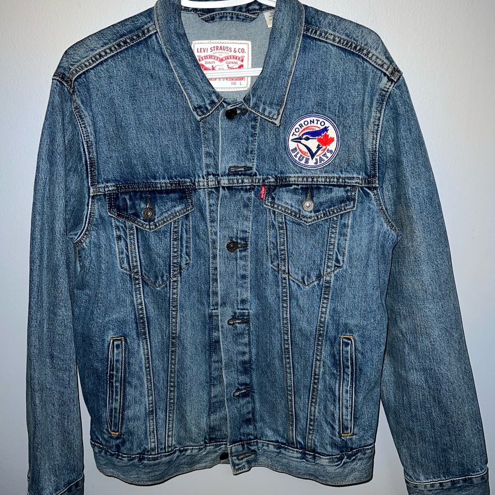 Blue jays edition levis denim jacket